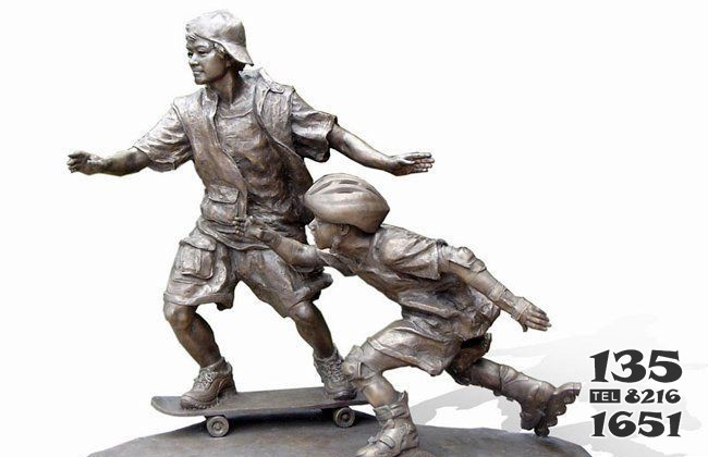 广场滑板男孩人物铜雕图片