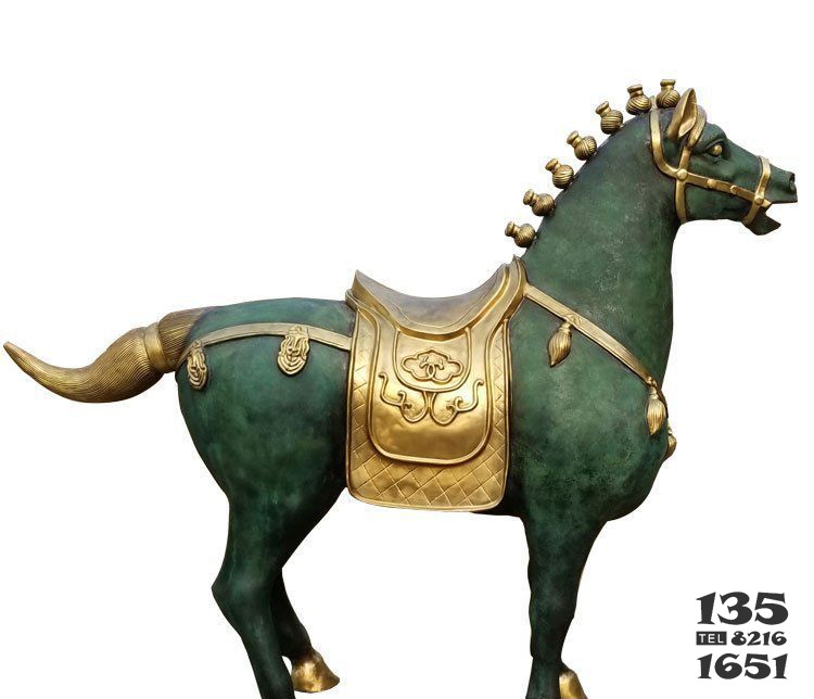 青铜马雕塑图片