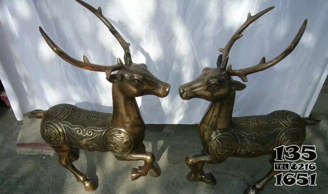小鹿铸铜动物铜雕图片