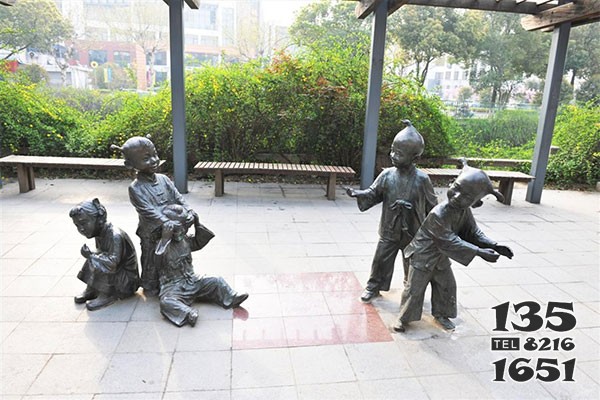广场儿童雕塑图片