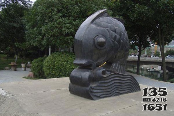 鲤鱼的故事－广场雕塑图片