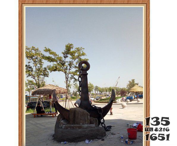 铜雕锁骨广场景观雕塑图片