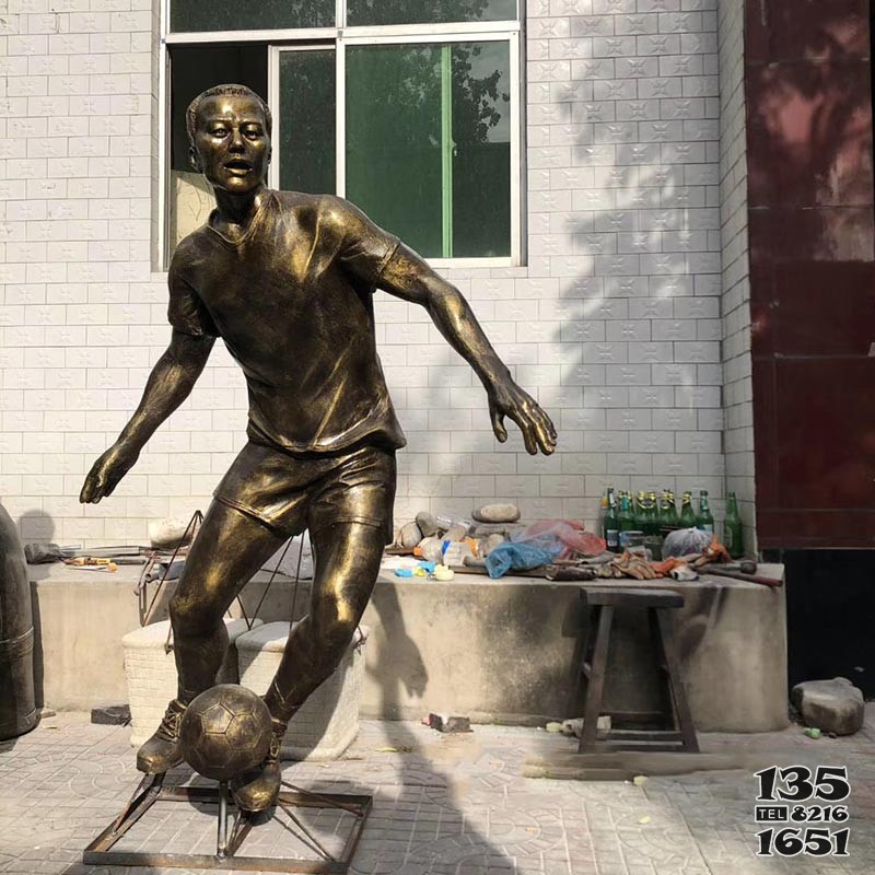 城市运动雕塑篮球 跑步雕塑制作图片