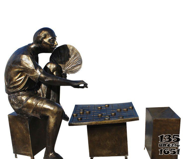 公园人物下棋的老汉铜雕图片