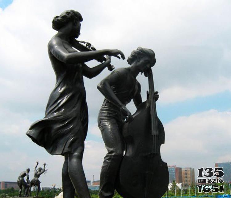 拉大提琴和小提琴的人物铜雕 图片