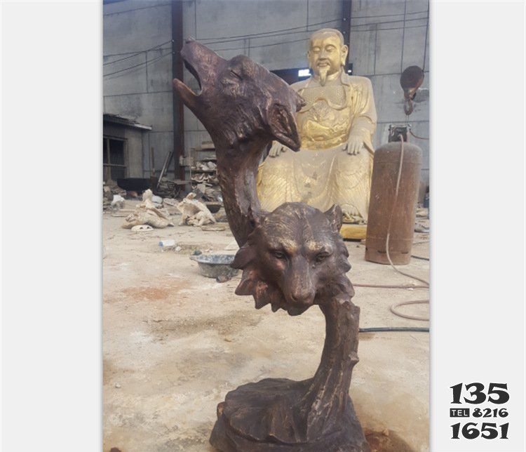 铜雕园林金钱豹动物雕塑图片