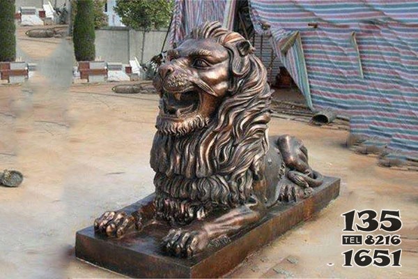 大型狮子雕塑图片