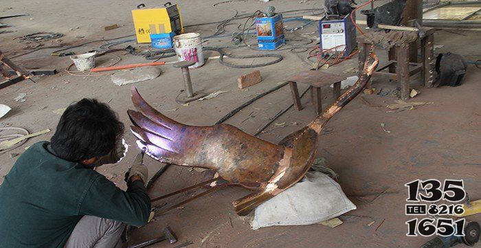 大雁公园动物铜雕图片