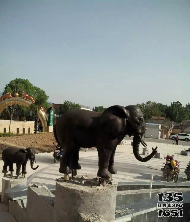 铸铜大象广场动物铜雕图片