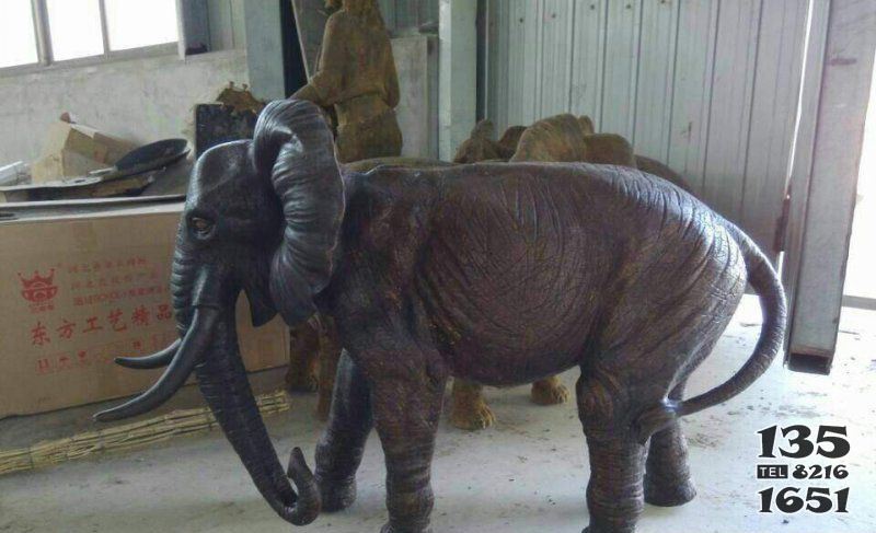 大象铜雕广场动物雕塑图片