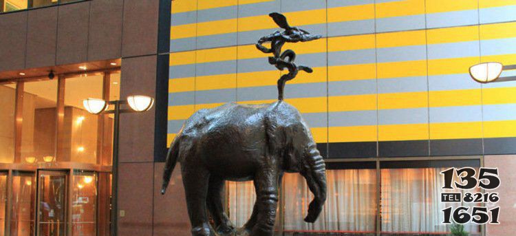 酒店门口抽象大象铜雕图片