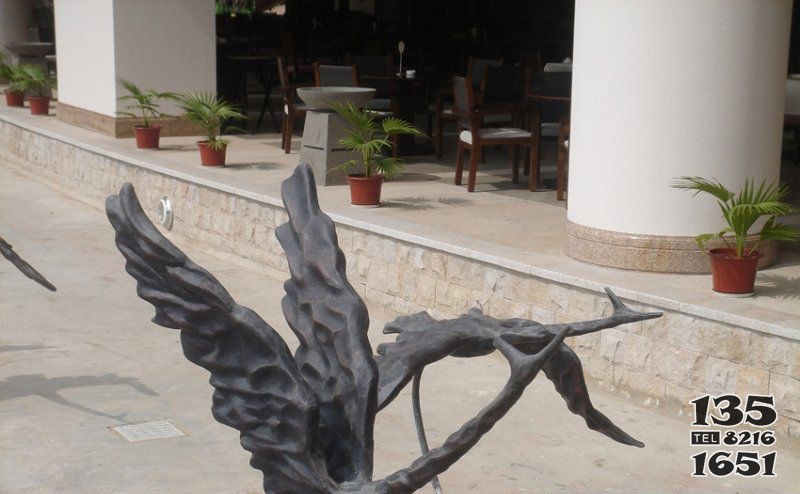 公园抽象仙鹤动物铜雕图片