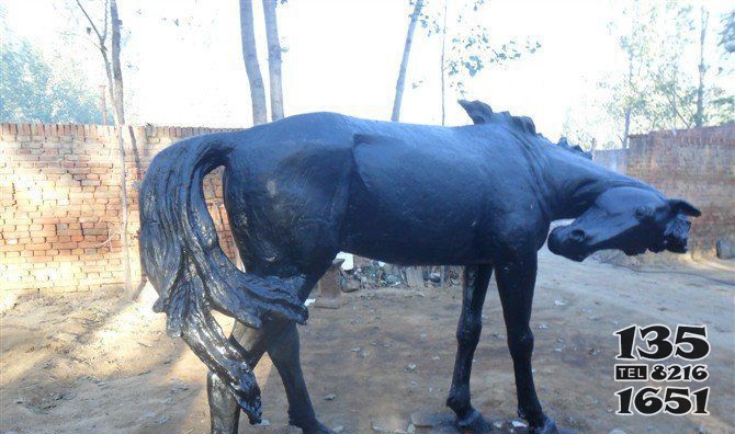 广场铜马动物铜雕图片