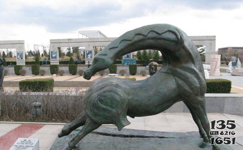 骏马抽象动物景观铜雕图片