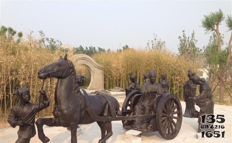 公园坐马车景观铜雕图片