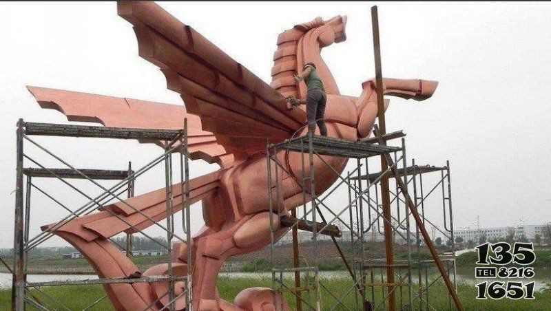 广场锻造抽象飞马动物铜雕图片