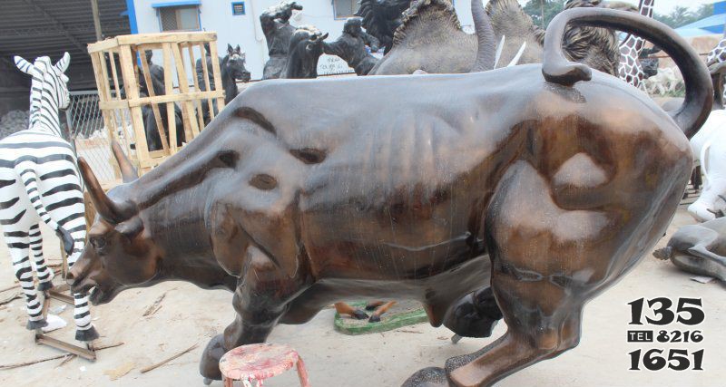 牛玻璃钢仿铜动物雕塑图片