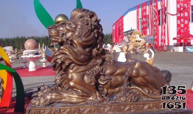 趴着的狮子西洋狮子铜雕图片