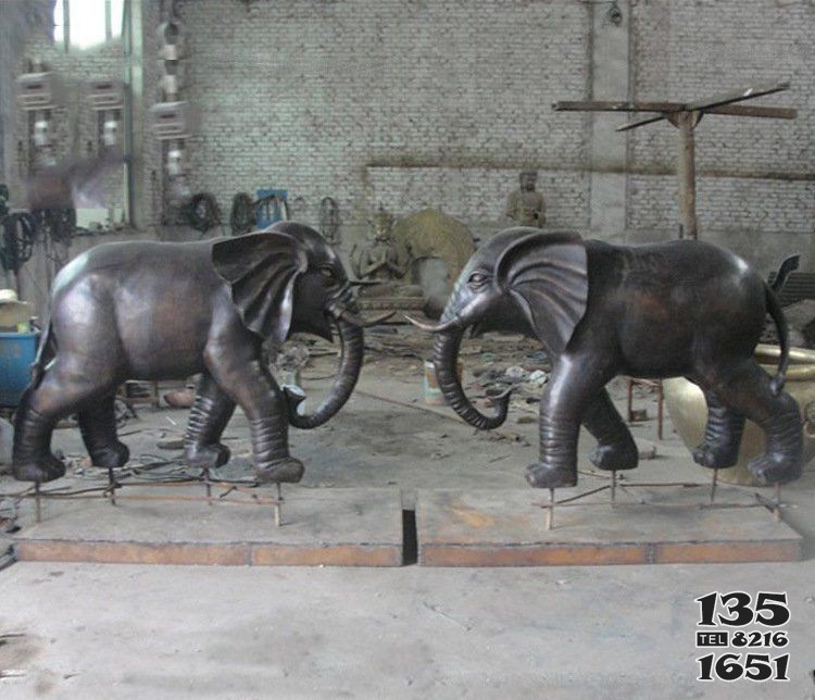 动物大象铜雕公园雕塑摆件图片