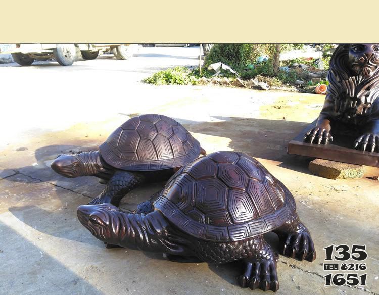 公园母子乌龟铜雕图片