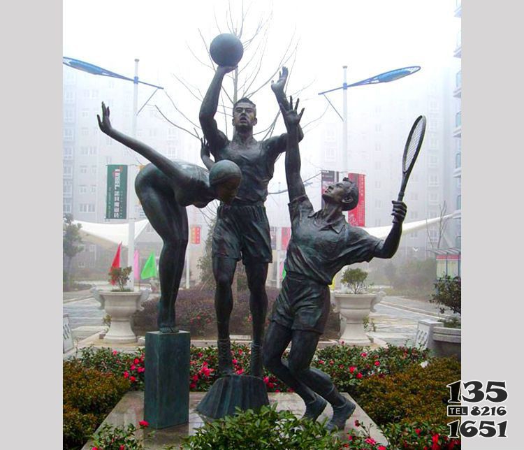 铜雕广场打球运动雕塑图片