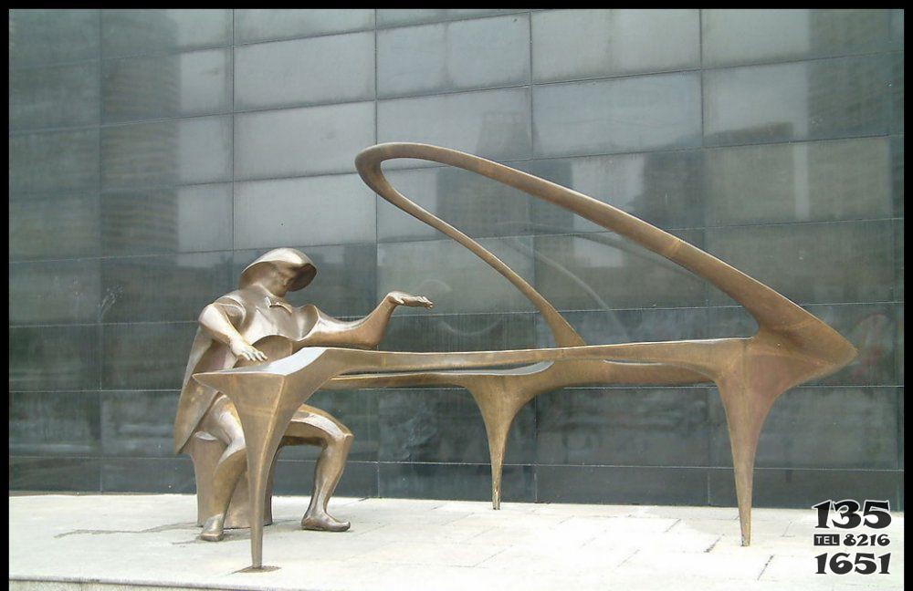 抽象音乐家弹钢琴铜雕图片