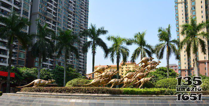 江镇小区奔跑的袋鼠景观铜雕图片