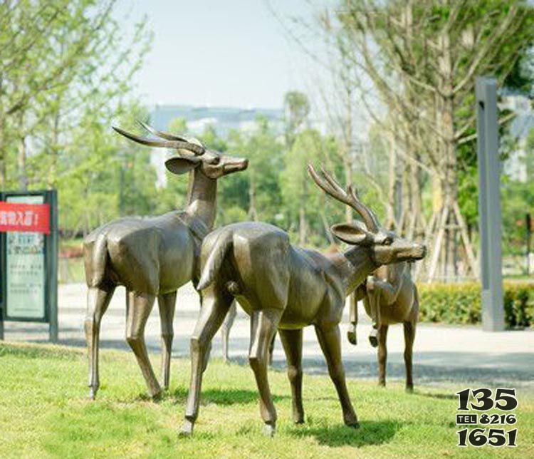 公园动物藏羚羊铜雕图片