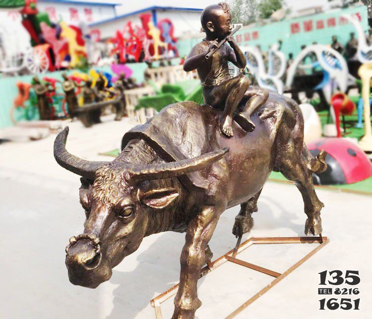 广场铜雕牧童骑黄牛动物雕塑图片