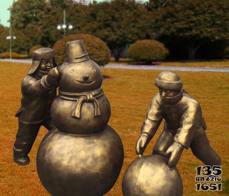 公园堆雪人铜雕 图片