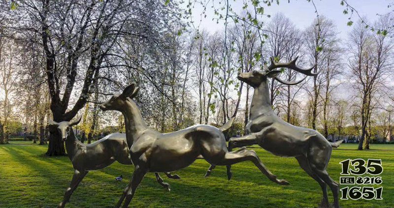 奔跑的鹿铜雕图片