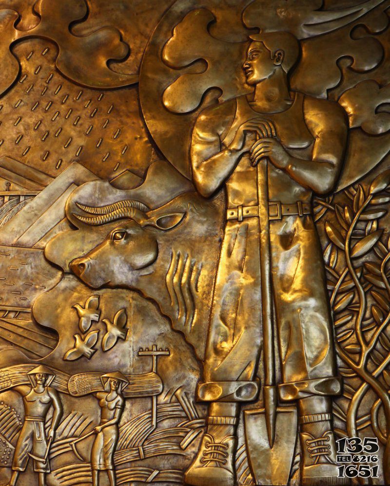 劳动人物黄铜浮雕图片