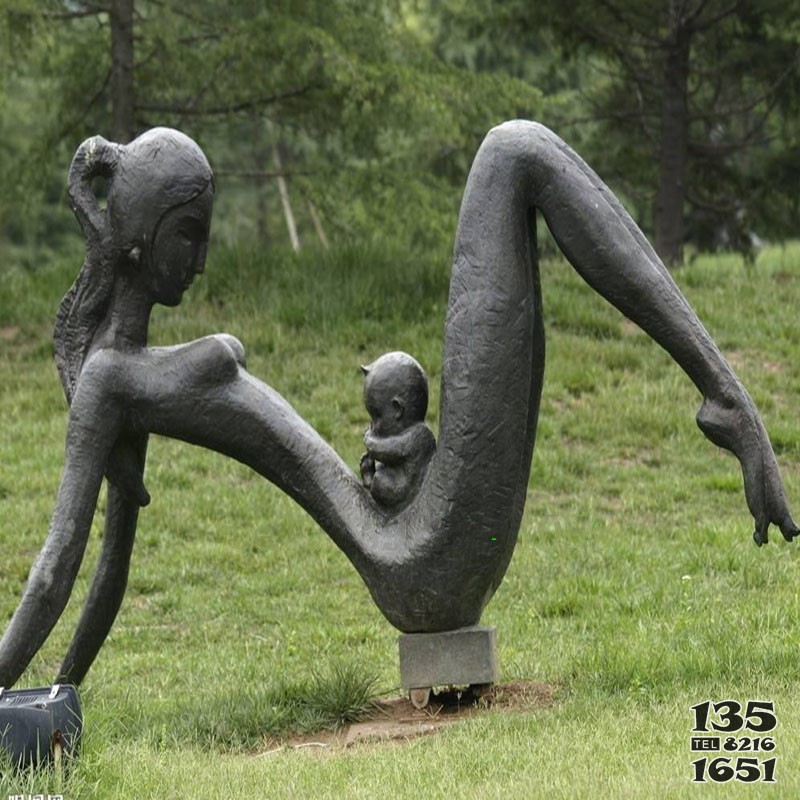 公园抽象人物母女玩耍雕塑铜雕人物雕塑广场摆件图片