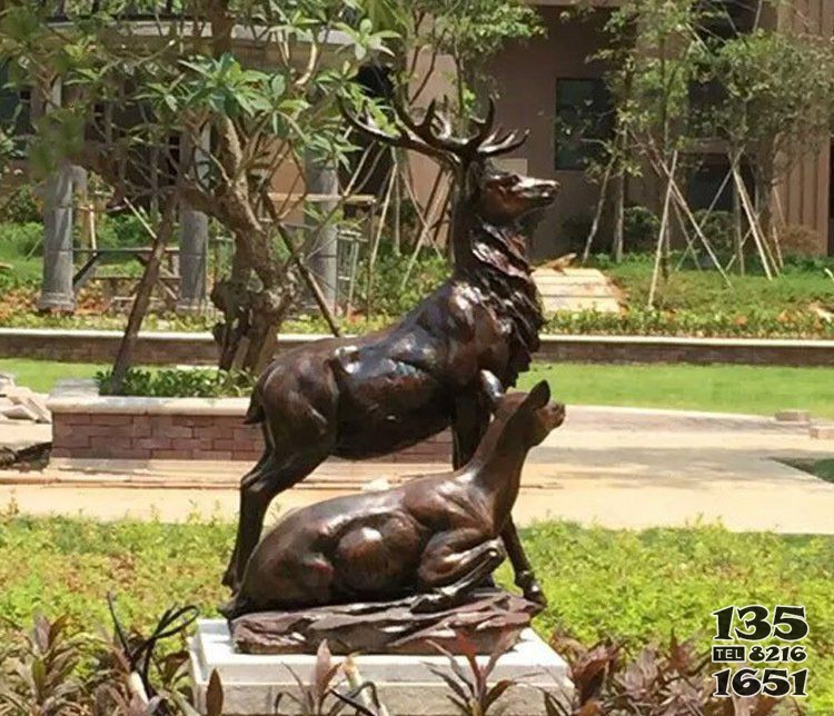 铜雕园林梅花鹿雕塑摆件图片