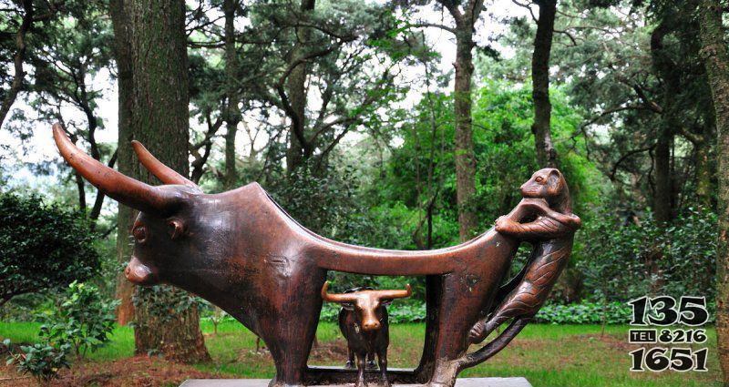 公园抽象牛景观铜雕图片