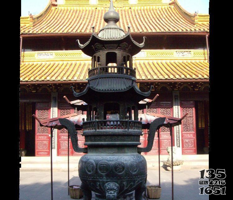 寺庙景观香炉铜雕图片