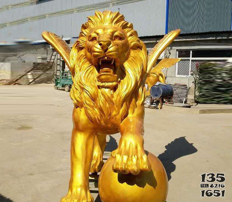 踩球欧式狮子铜雕图片