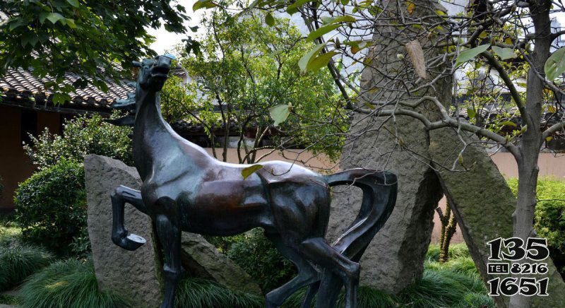 公园马动物铜雕图片