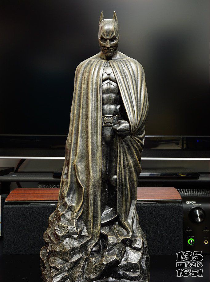 蝙蝠侠西方人物铜雕图片