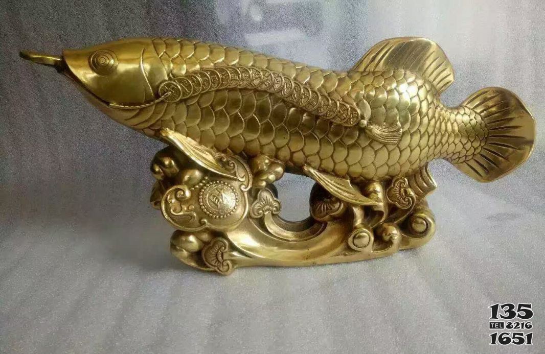 招财金龙鱼铜雕塑图片