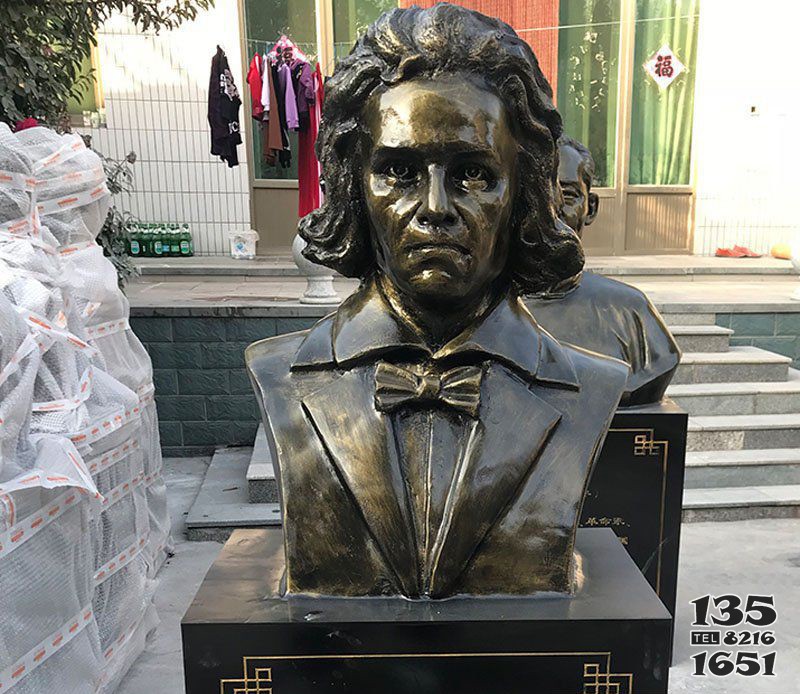 校园西方音乐家贝多芬头像铜雕图片