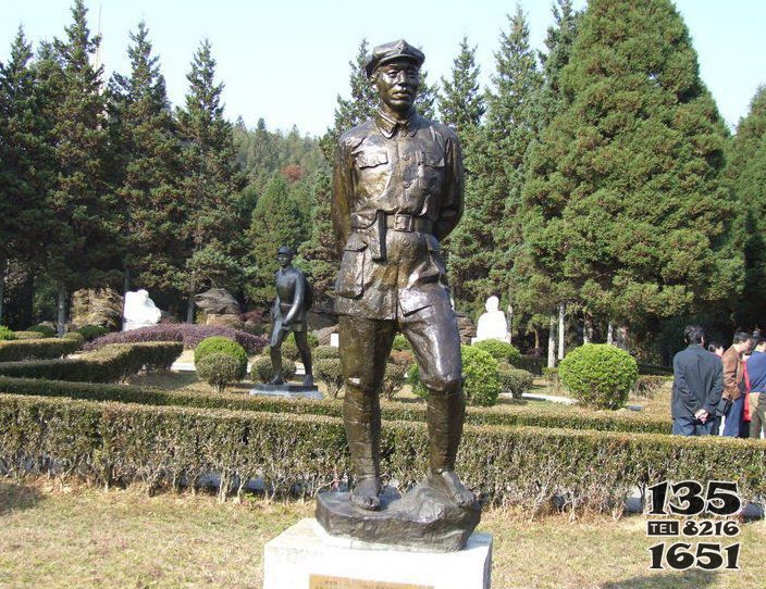 广场铜雕解放军战士纪念人物雕塑图片