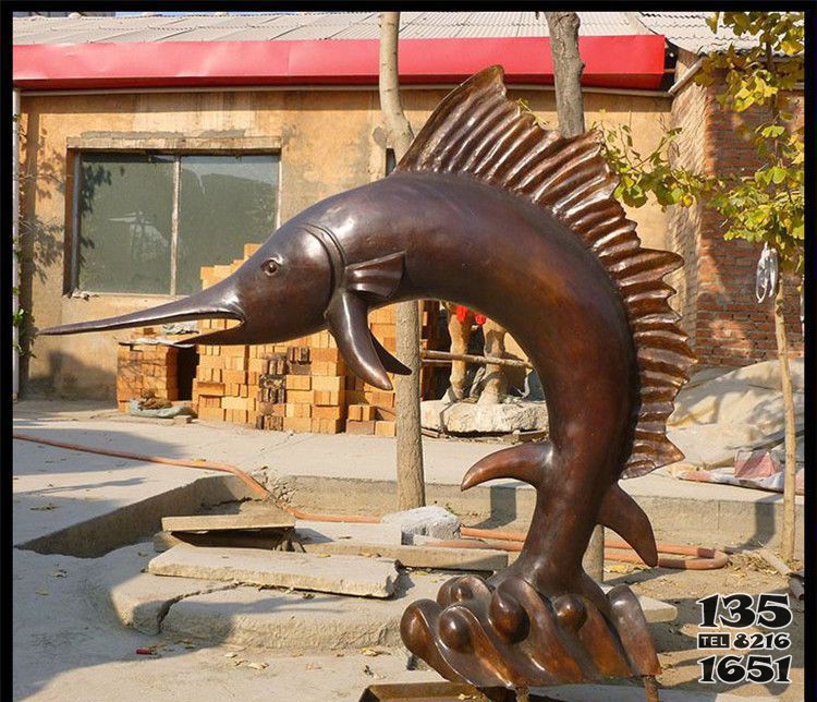 公园剑鱼动物铜雕图片