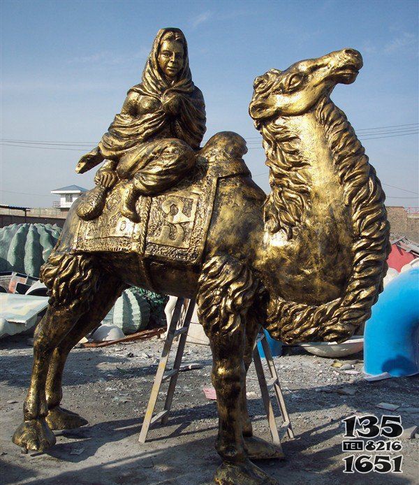 骑骆驼的女人广场景观铜雕图片