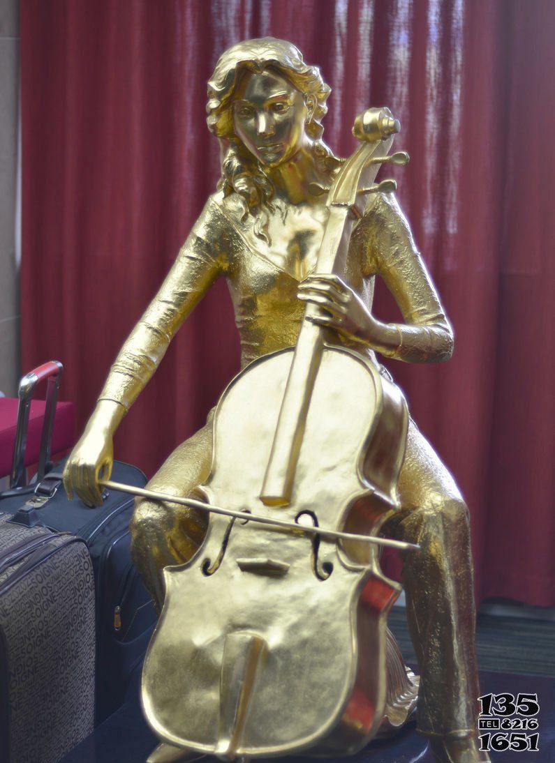 拉大提琴音乐家铜雕图片