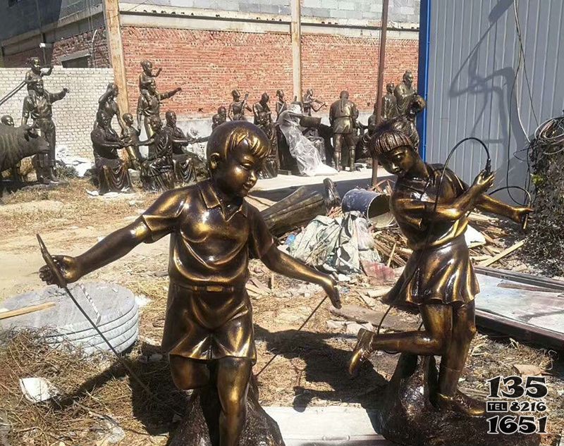 跳绳的儿童铜雕图片